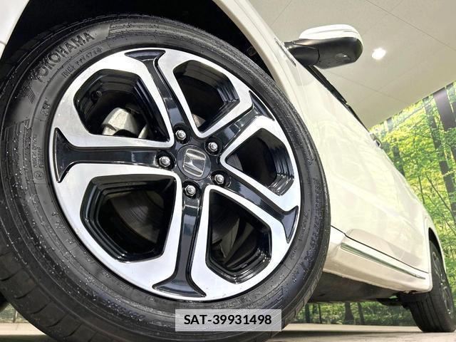 Honda VEZEL 2018-02 7935048-12