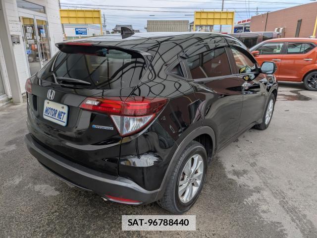 Honda VEZEL 2015-02 7935265-1