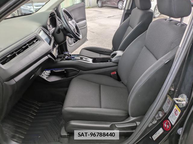 Honda VEZEL 2015-02 7935265-14