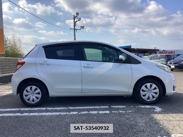 Toyota VITZ 2013-01 7933784-16