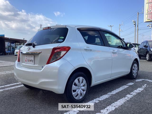 Toyota VITZ 2013-01 7933784-18