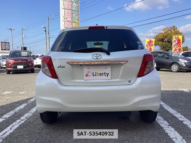 Toyota VITZ 2013-01 7933784-19