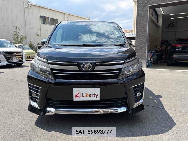 Toyota VOXY 2016-12 7933951-11