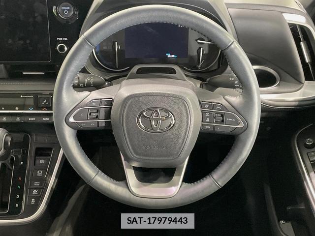 Toyota VOXY 2024-12 7934136-11