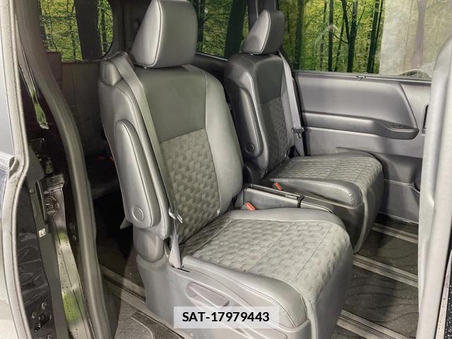 Toyota VOXY 2024-12 7934136-8