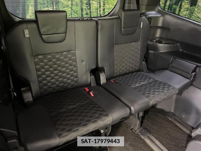 Toyota VOXY 2024-12 7934136-9