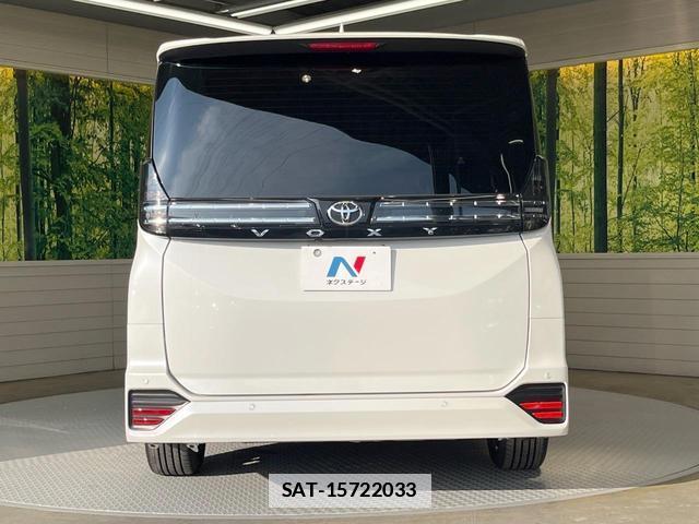Toyota VOXY 2022-10 7934563-15
