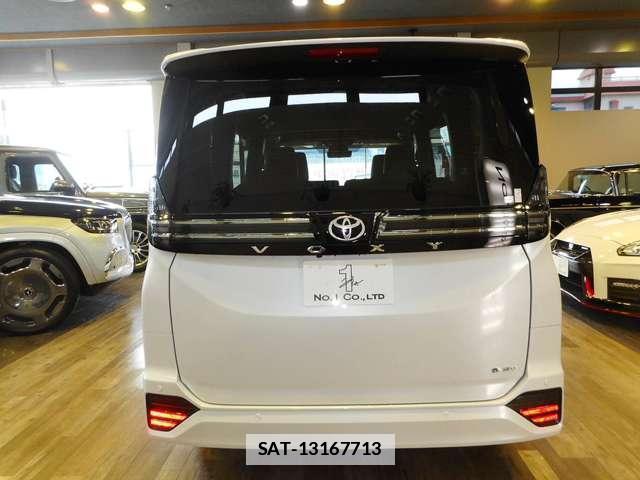 Toyota VOXY 2026-05 7934666-4