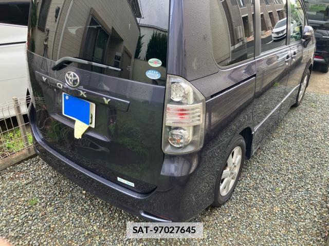 Toyota VOXY 2009-09 7934678-2
