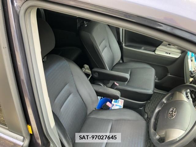 Toyota VOXY 2009-09 7934678-7