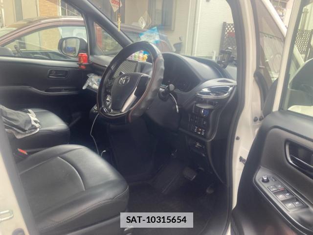 Toyota VOXY 2020-05 7934679-4