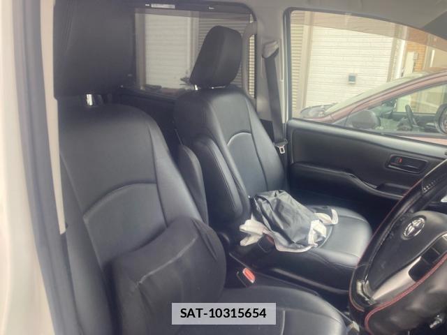 Toyota VOXY 2020-05 7934679-5