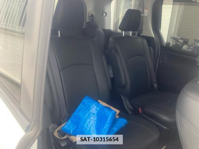 Toyota VOXY 2020-05 7934679-6