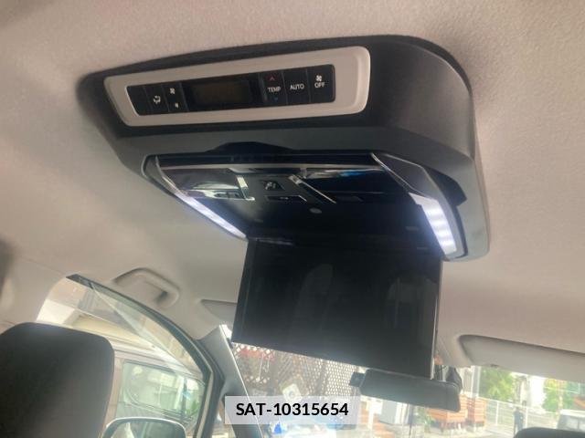 Toyota VOXY 2020-05 7934679-7