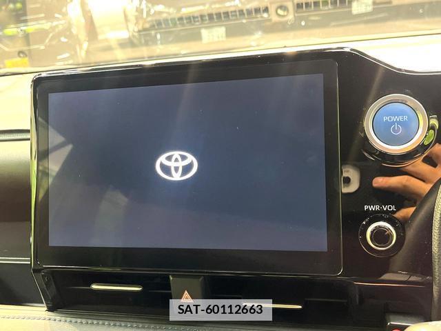Toyota VOXY 2023-01 7934733-3