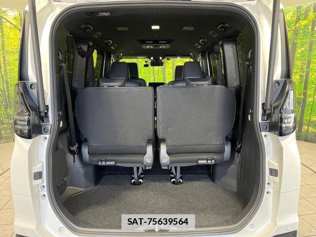 Toyota VOXY 2022-06 7934862-10