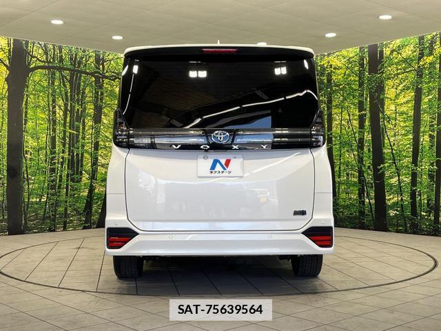 Toyota VOXY 2022-06 7934862-15