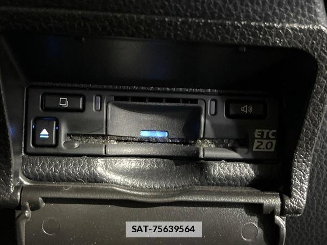 Toyota VOXY 2022-06 7934862-7