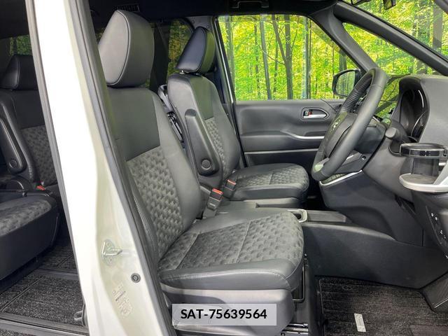 Toyota VOXY 2022-06 7934862-8