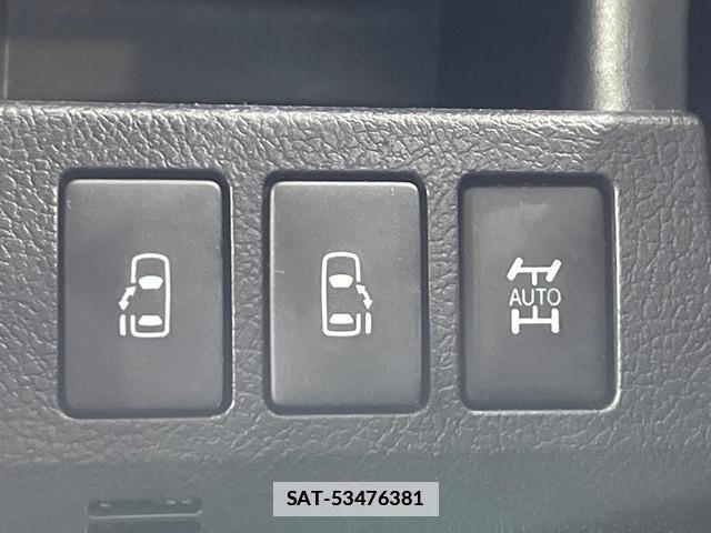 Toyota VOXY 2011-05 7934866-2
