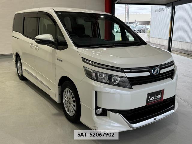 Toyota VOXY 2014-05 7934907-6