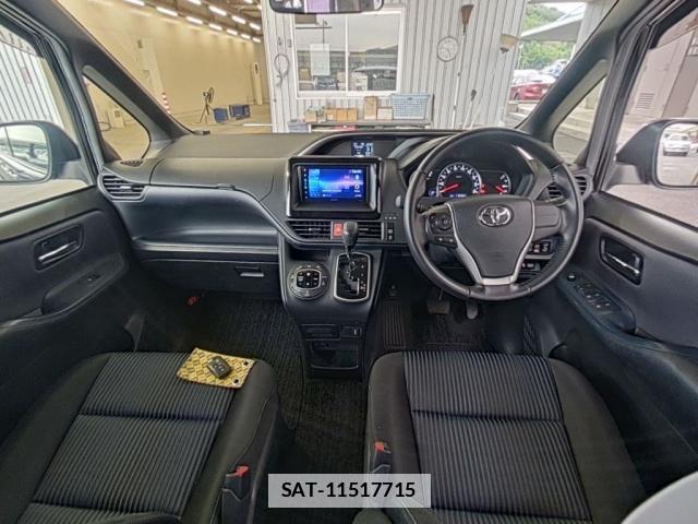 Toyota VOXY 2015-10 7934969-2