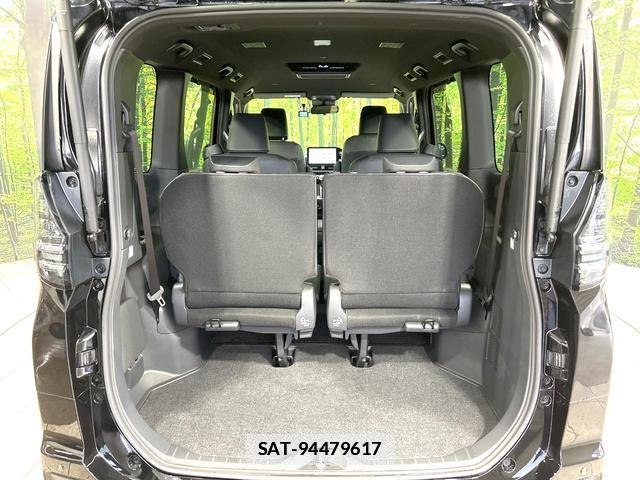 Toyota VOXY 2024-05 7935046-10