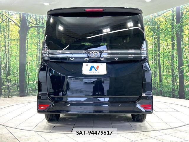 Toyota VOXY 2024-05 7935046-15