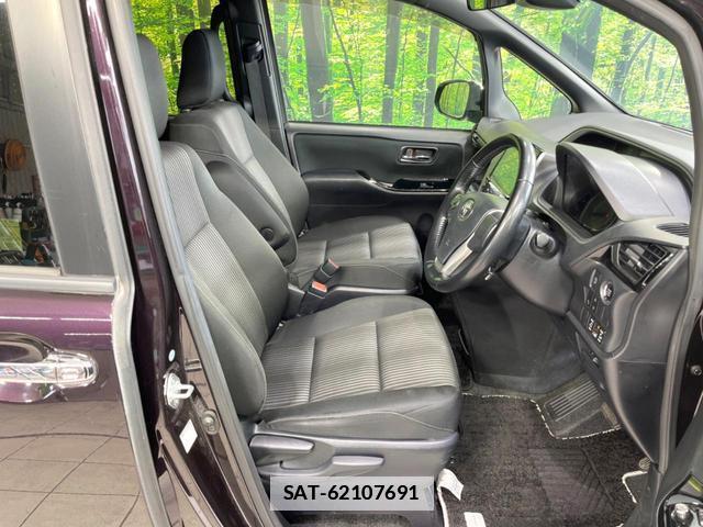 Toyota VOXY 2018-03 7935238-7