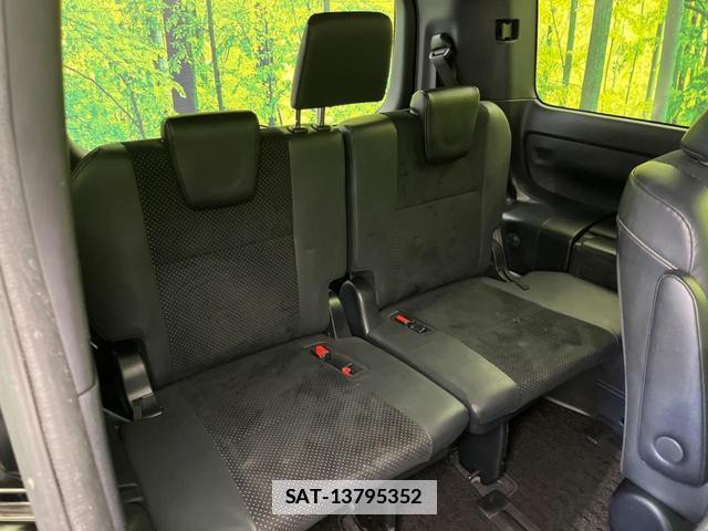 Toyota VOXY 2020-11 7935333-9