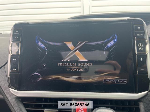 Toyota VOXY 2018-02 7935348-2