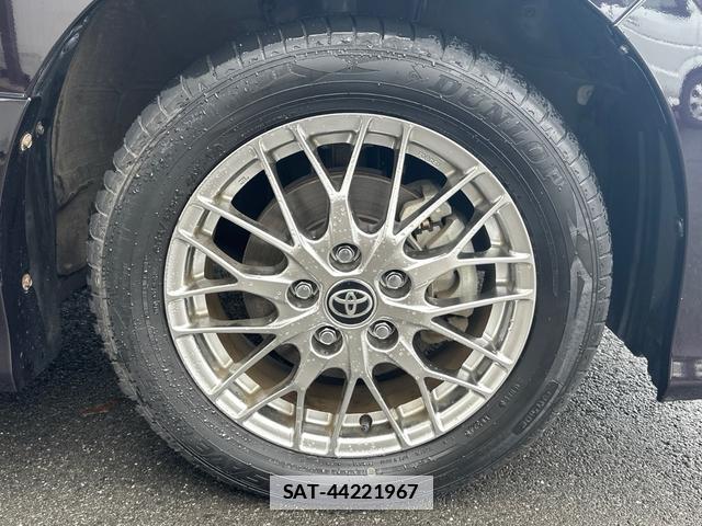 Toyota VOXY 2021-03 7935786-17