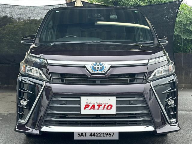 Toyota VOXY 2021-03 7935786-18