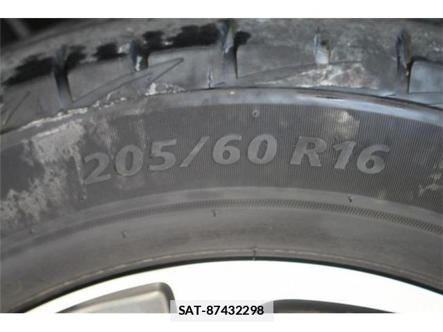 Toyota VOXY 2018-07 7935821-19