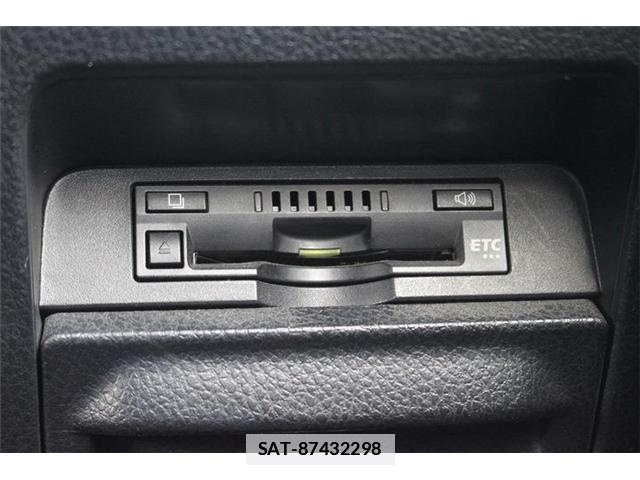 Toyota VOXY 2018-07 7935821-5
