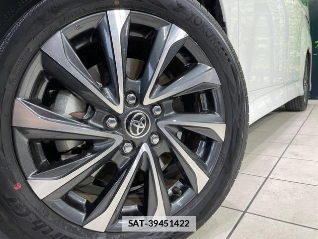Toyota VOXY 2024-02 7935929-13