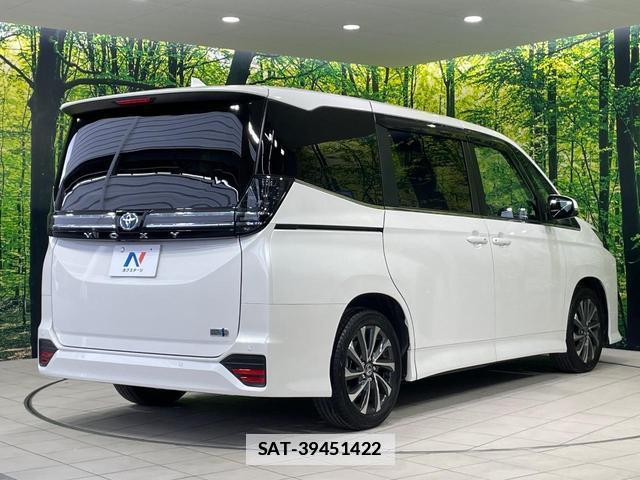 Toyota VOXY 2024-02 7935929-17