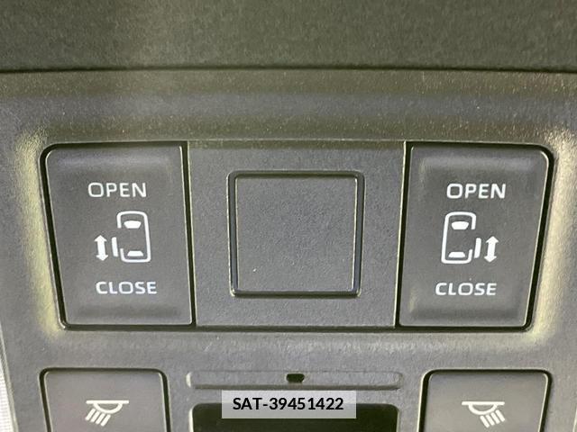 Toyota VOXY 2024-02 7935929-6