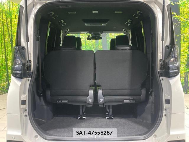 Toyota VOXY 2023-11 7935933-10