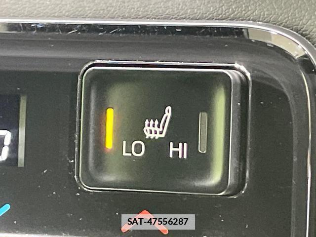 Toyota VOXY 2023-11 7935933-6