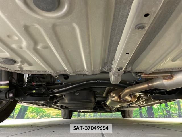 Toyota VOXY 2022-11 7935937-19