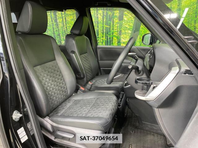 Toyota VOXY 2022-11 7935937-7