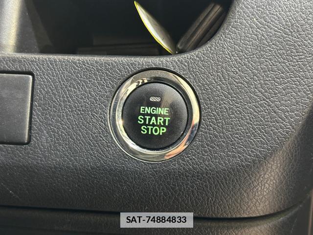 Toyota VOXY 2013-05 7936152-11
