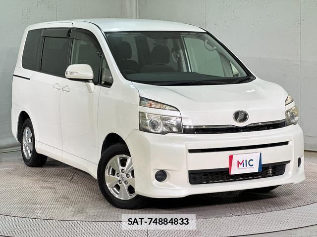 Toyota VOXY 2013-05 7936152-14