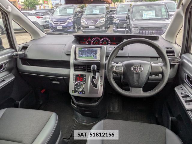 Toyota VOXY 2013-12 7936295-2