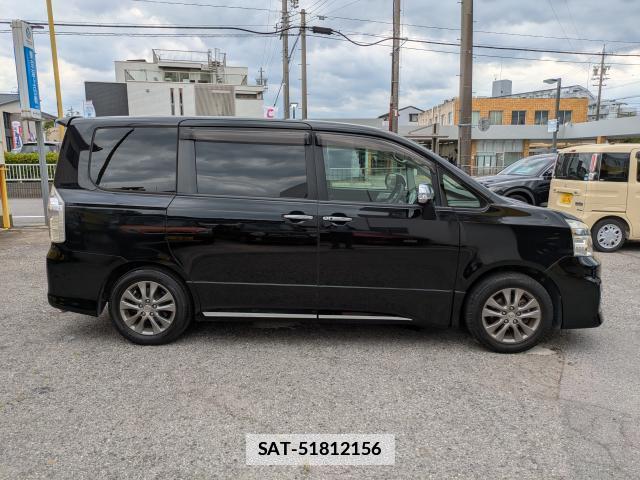 Toyota VOXY 2013-12 7936295-3