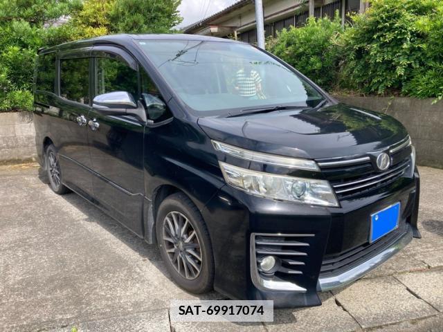 Toyota VOXY 2015-08 7936380-1