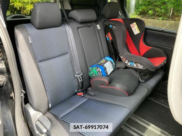 Toyota VOXY 2015-08 7936380-14