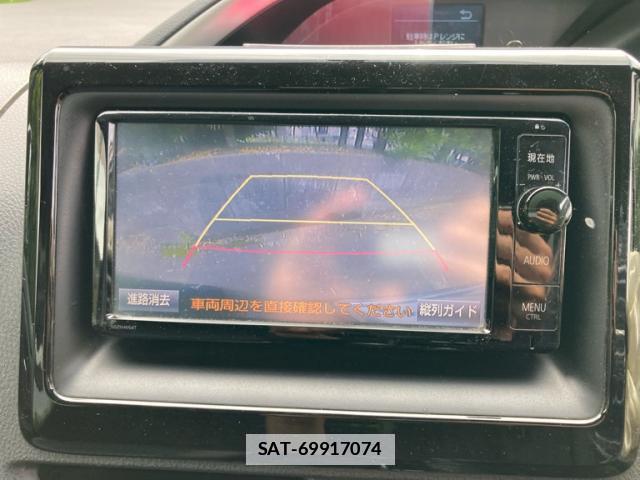 Toyota VOXY 2015-08 7936380-19