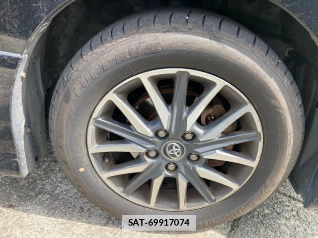 Toyota VOXY 2015-08 7936380-3
